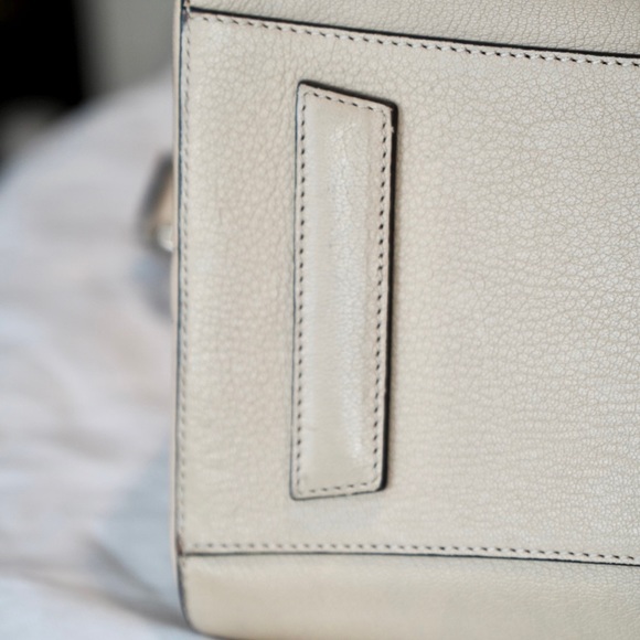 Givenchy Antigona Medium Cream - Picture 8 of 16